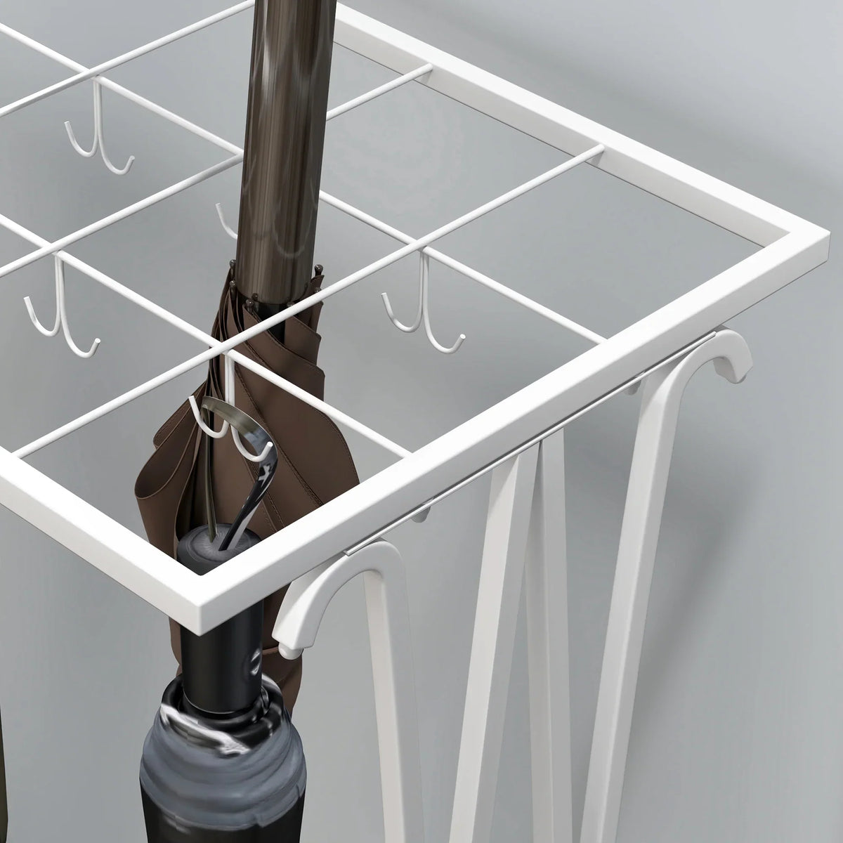 HOMCOM Moderner Rechteckiger Regenschirmständer aus Stahl mit 24 Haken, 21 Fächern und Abnehmbarem Tropfteller für Eingangsbereich und Büro 50x24x68 cm Weiß