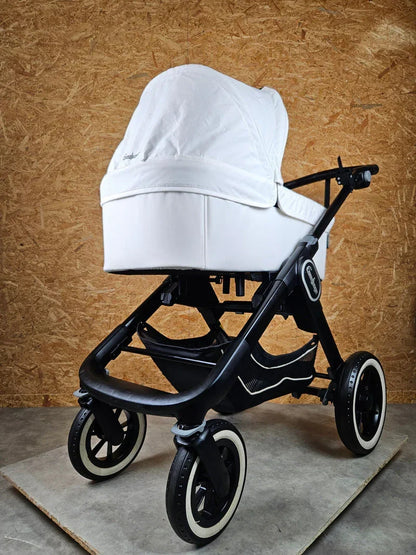 Emmaljunga - NXT90 Flat Outdoor Kombikinderwagen (Sportsitz und Liegewanne) - Schwarz / weiß in gutem Zustand