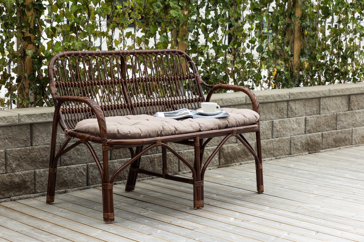 Gartenbank Tobias - Aus Rattan in der Farbe Dunkelwalnuss