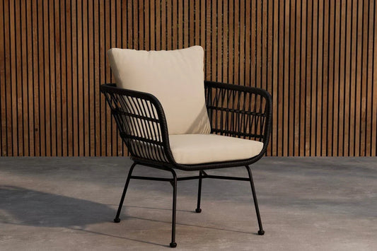 Sedia da giardino Valoro con struttura in acciaio nero e cuscino beige
